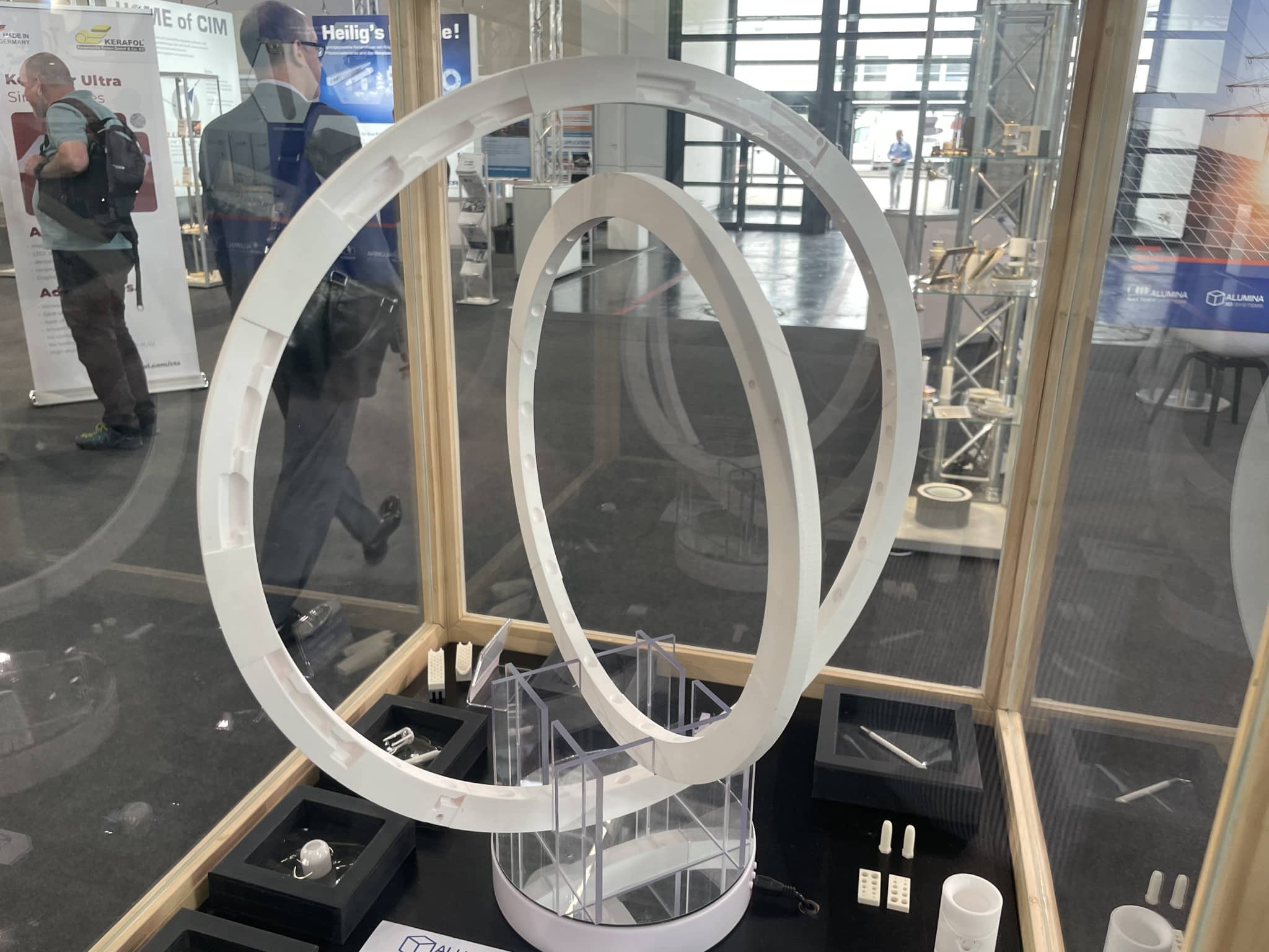 La stampa 3D della ceramica diventa rovente a Ceramitec 2024 mentre la fiera leader mondiale per l’industria della ceramica avanzata punta gli occhi sull’AM