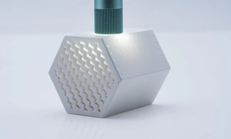 Fivefold power-to-weight gain in lightweight hydrogen engines using Lithoz ceramic 3D printing