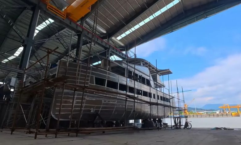 SHINING 3D's FreeScan Trak quantifies hull geometry for aluminum electric catamaran